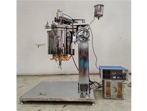 5L高溫不銹鋼油浴電加熱反應釜已完工發(fā)往南京